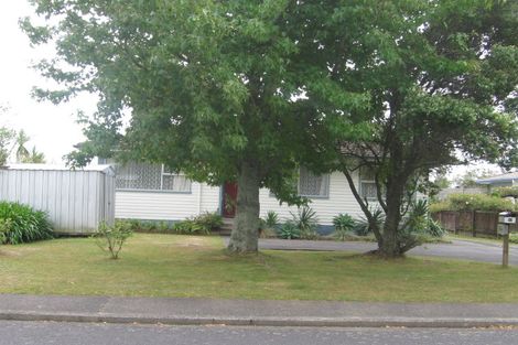 Photo of property in 2/23 Powrie Street, Glenfield, Auckland, 0629