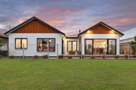 Photo of property in 79 Te Hurunui Drive, Pegasus, 7612