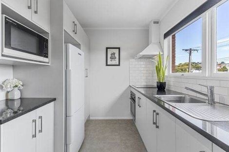 Photo of property in 1/29 Mahara Avenue, Birkenhead, Auckland, 0626