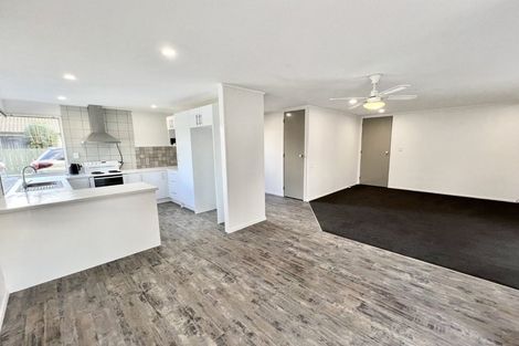 Photo of property in 329 Great South Road, Papakura, 2110