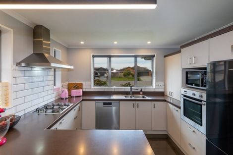 Photo of property in 31a Mataroa Place, Parklands, Christchurch, 8083