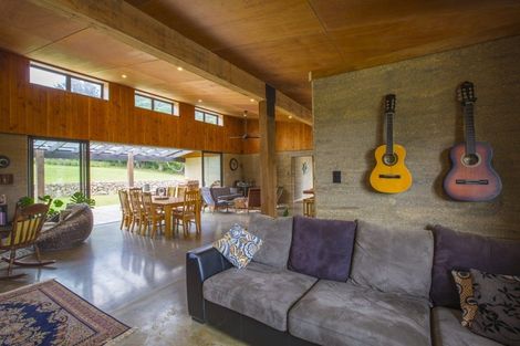 Photo of property in 16 Pennyroyal Place, Te Kamo, Kamo, 0185