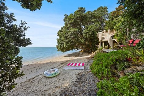 Photo of property in 49 Torkar Road, Clarks Beach, 2122