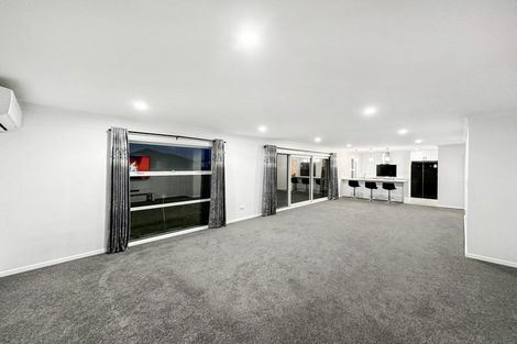 Photo of property in 8 Clonbunny Close, Rolleston, 7614