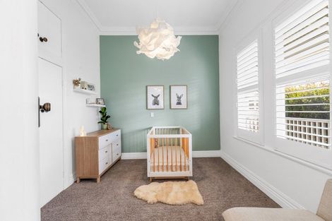 Photo of property in 17 Perrin Place, Kelvin Grove, Palmerston North, 4414