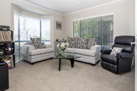 Photo of property in 3 Moy Place, East Tamaki Heights, Auckland, 2016