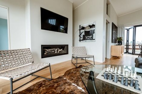 Photo of property in The Gatehouse, 187 Constable Road, Muriwai, Waimauku, 0881