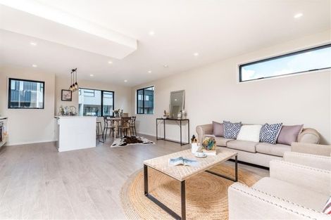 Photo of property in 16/5 Perekia Street, Albany, Auckland, 0632