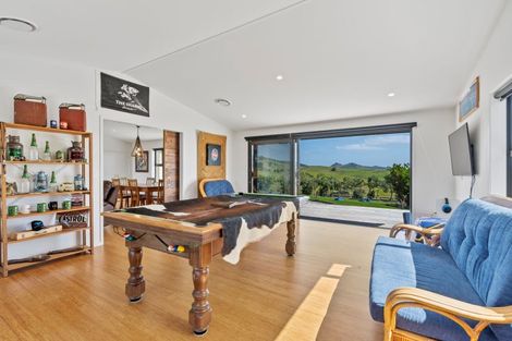 Photo of property in 55 Harambee Road, Taiharuru, Onerahi, 0192