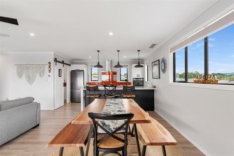 Photo of property in 16a No 2 Road, Te Puke, 3119