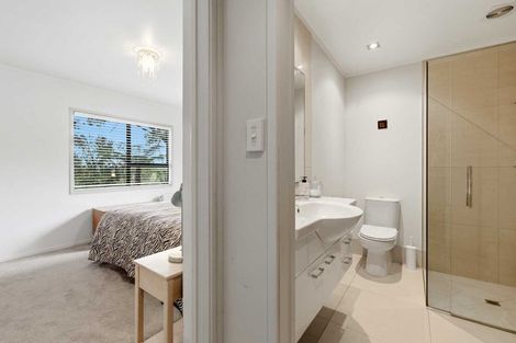 Photo of property in 6 Kegworth Place, Browns Bay, Auckland, 0630