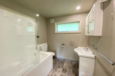 Photo of property in 8a Williams Street, Sunshine Bay, Queenstown, 9300