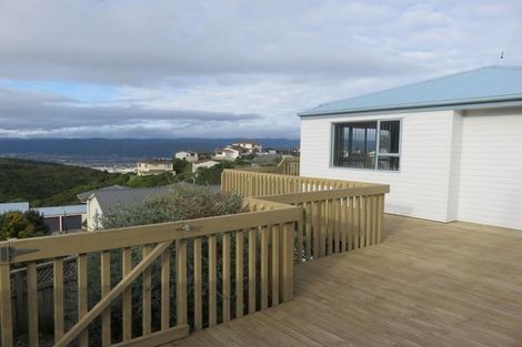 Photo of property in 23a Sunhaven Drive, Newlands, Wellington, 6037