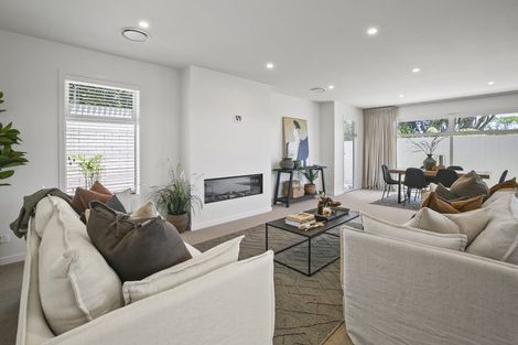 Photo of property in Mangorei Road, Strandon, New Plymouth, 4312