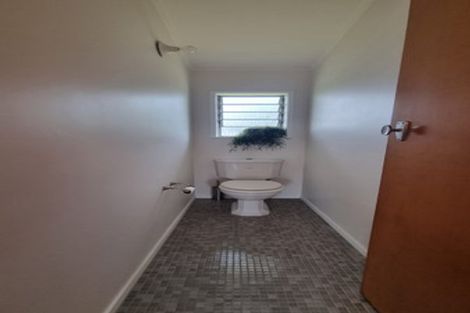 Photo of property in 15 Dawnhaven Drive, Te Atatu Peninsula, Auckland, 0610