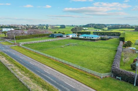 Photo of property in 295 Turuturu Road, Hawera, 4674