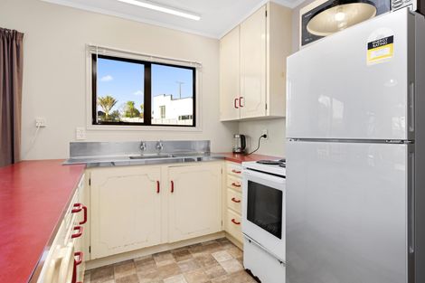 Photo of property in 20 James Street, Raglan, 3225