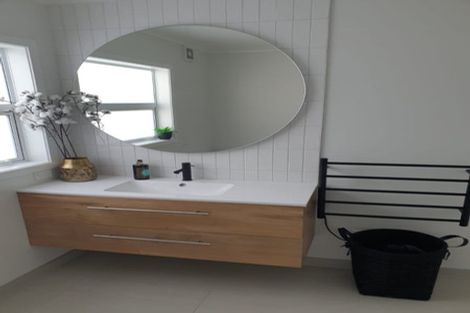 Photo of property in 100 Kupe Drive, Whitianga, 3510