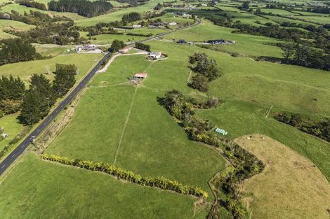 Photo of property in 1382 Carrington Road, Hurworth, New Plymouth, 4371