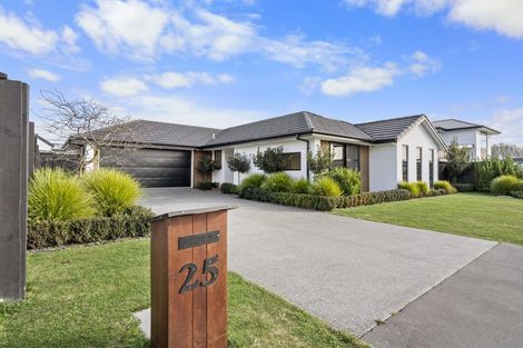 Photo of property in 25 Malaga Crescent, Harewood, Christchurch, 8051