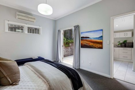 Photo of property in 15 Selwyn Terrace, Thorndon, Wellington, 6011