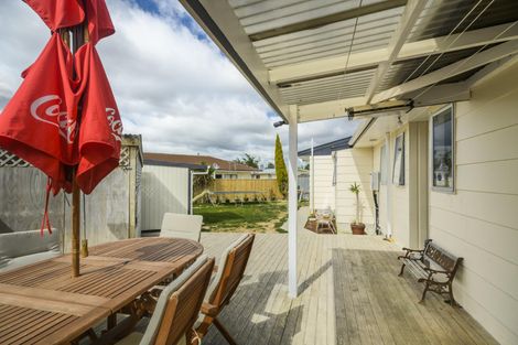 Photo of property in 28 Branigan Parade, Kelvin Grove, Palmerston North, 4414