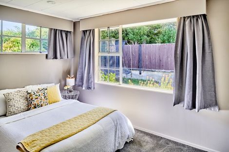 Photo of property in 42 Spinnaker Drive, Whitby, Porirua, 5024