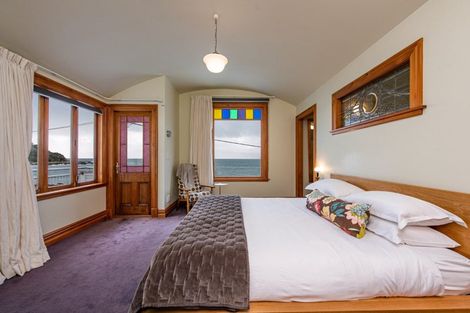 Photo of property in 489 Karaka Bay Road, Karaka Bays, Wellington, 6022