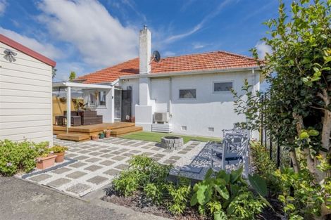Photo of property in 15 Reeve Street, Levin, 5510
