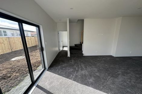 Photo of property in 6 Nagra Lane, Papakura, 2110
