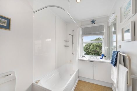 Photo of property in 23f1 Glenbervie Terrace, Thorndon, Wellington, 6011