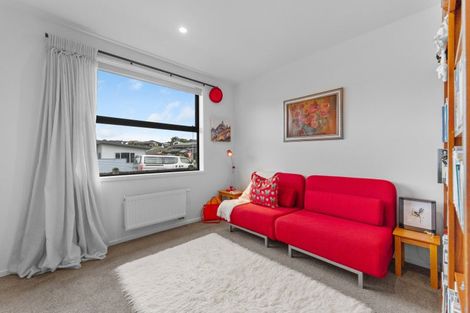 Photo of property in 41 Cyrus Street, Whalers Gate, New Plymouth, 4310