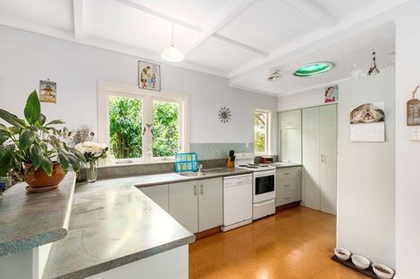 Photo of property in 6 Racecourse Road, Waiuku, 2123