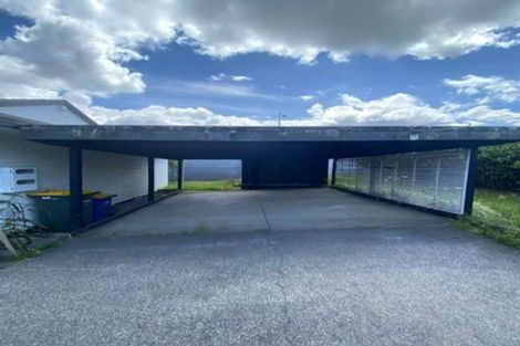 Photo of property in 14 Wren Place, Unsworth Heights, Auckland, 0632