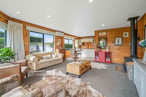 Photo of property in 295 Turuturu Road, Hawera, 4674