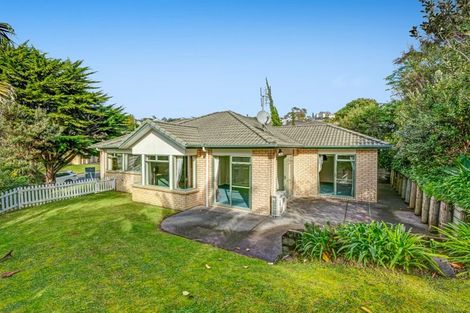 Photo of property in 86 Roberta Crescent, Orewa, 0931
