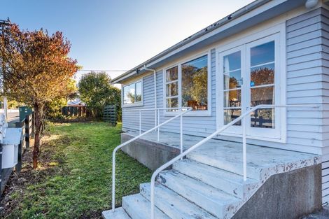 Photo of property in 2 Signal Street, Marton, 4710