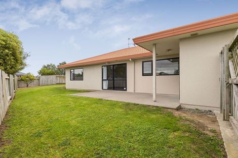 Photo of property in 21 Logan Way, Kelvin Grove, Palmerston North, 4414
