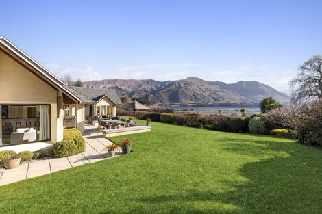 Photo of property in 186 Beacon Point Road, Wanaka, 9305