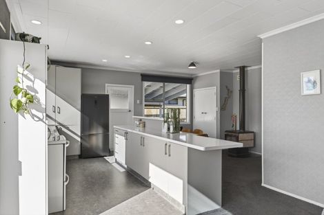 Photo of property in 535 Manutahi Road, Lepperton, New Plymouth, 4373