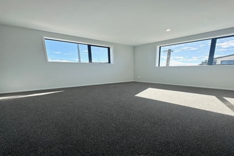 Photo of property in 365 Don Buck Road, Massey, Auckland, 0614