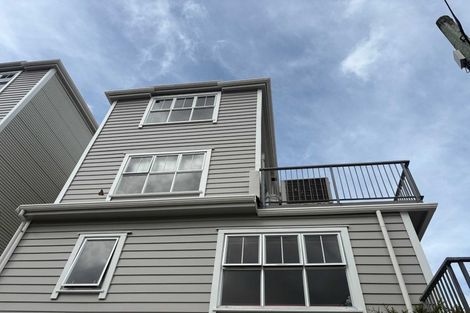 Photo of property in 8e Finlay Terrace, Mount Cook, Wellington, 6021