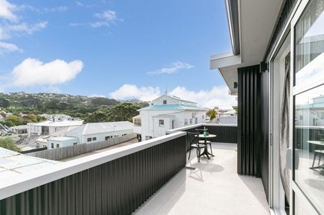Photo of property in 51b Herald Street, Berhampore, Wellington, 6023