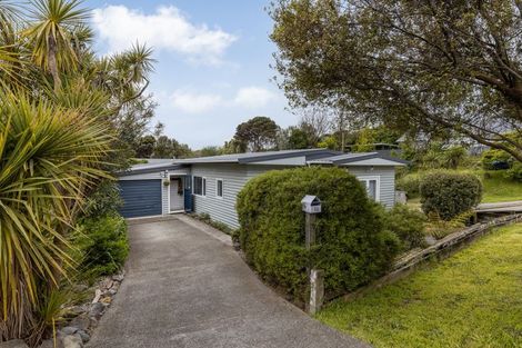 Photo of property in 53 Tiromoana Road, Raumati South, Paraparaumu, 5032