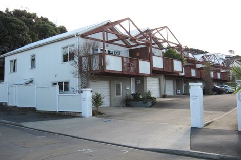 Photo of property in St Giles Court Apartments, 6 Vallance Street, Kilbirnie, Wellington, 6022