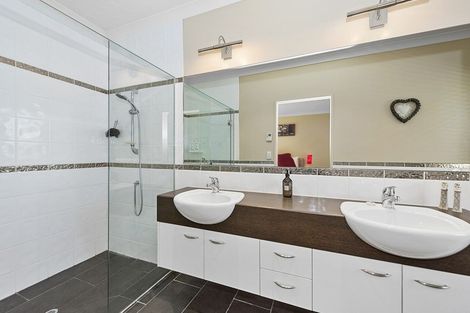 Photo of property in 8 Ravenscourt Place, Huntington, Hamilton, 3210