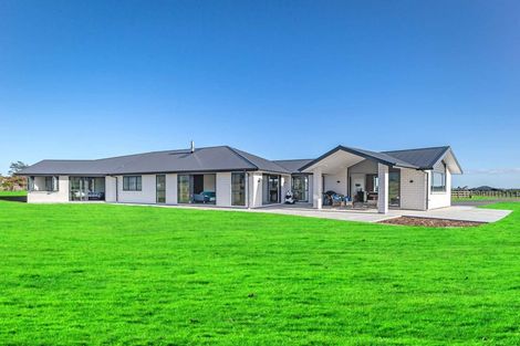 Photo of property in 28 Oriwa Lane, Levin, 5571