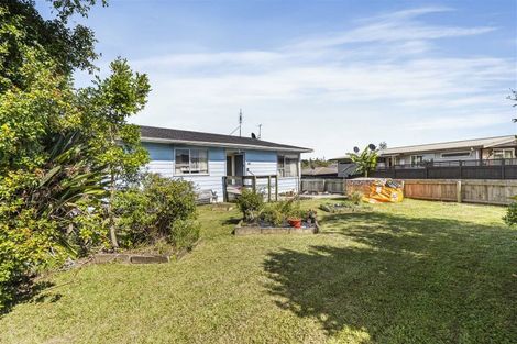 Photo of property in 73 Archmillen Avenue, Pakuranga Heights, Auckland, 2010