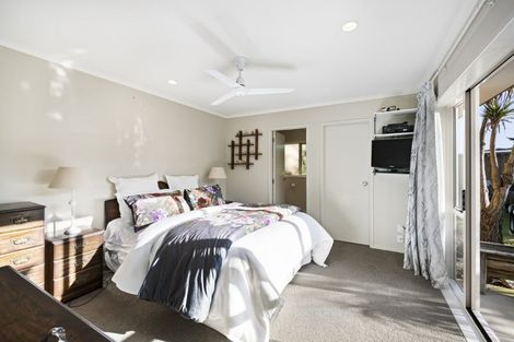 Photo of property in 16 Ploughmans Avenue, Pukekohe, 2120