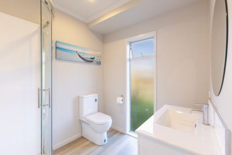 Photo of property in 102a Racecourse Road, Waiuku, 2123